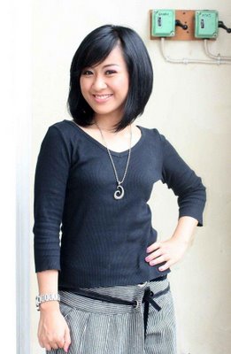 House Horny: Astrid Sartiasari Beautiful Singer Indonesian