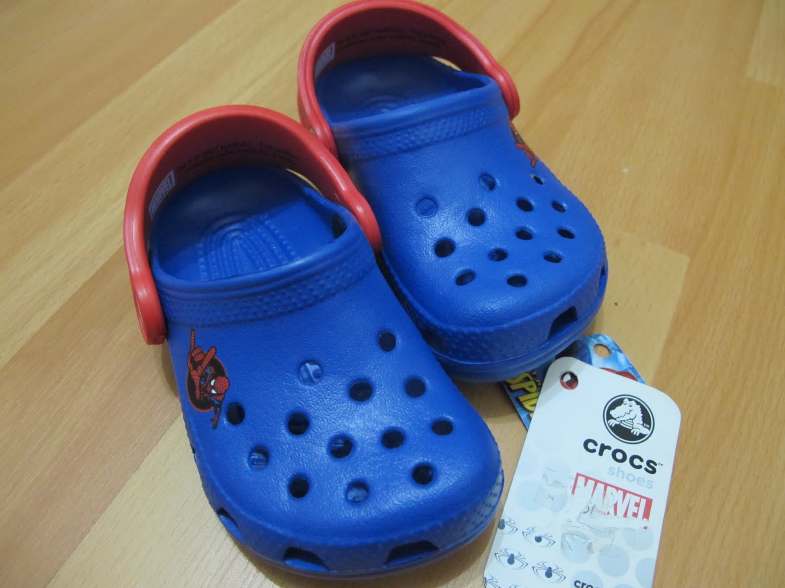CROCS kids cayman from Crocs Warehouse Sale today at Ikano for lil Jo