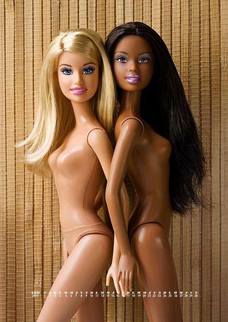 Cajón de sastre - Página 11 Calendario+Barbie+desnuda