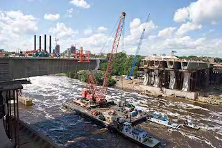 New 35W Bridge Nearing Completion in Minneapolis Minnesota