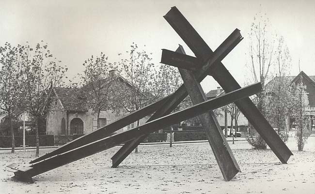 di suvero sculpture