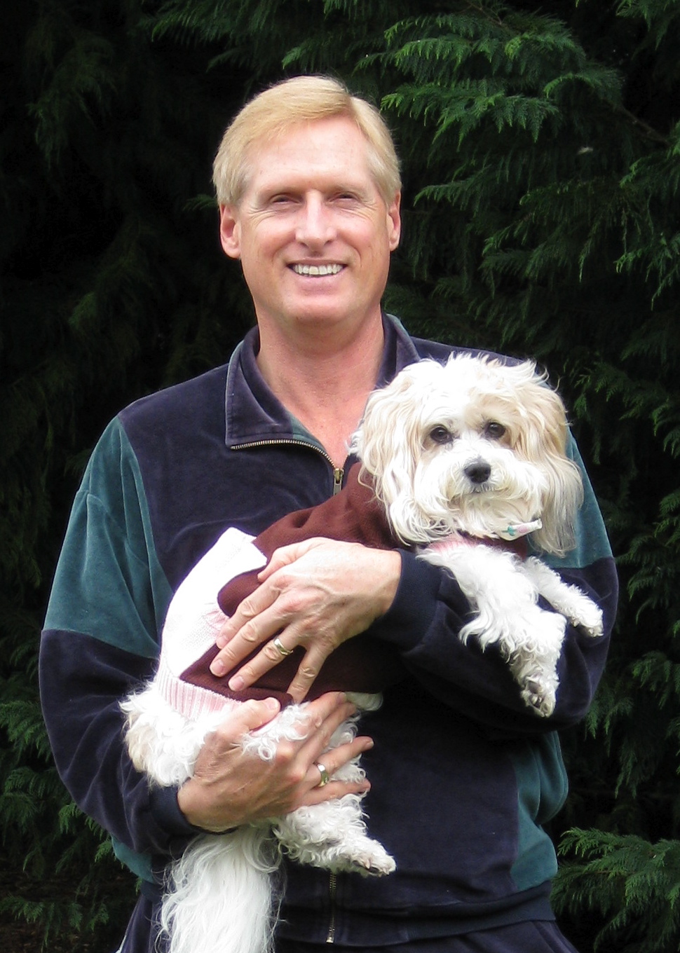 [Craig+Cline_With+Dog.jpg]