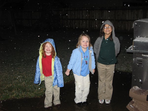[snowgirls.jpg]