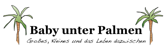 Baby unter Palmen