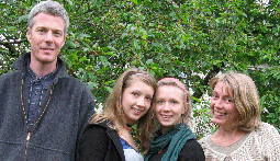 [Juno+family+pic.gif]