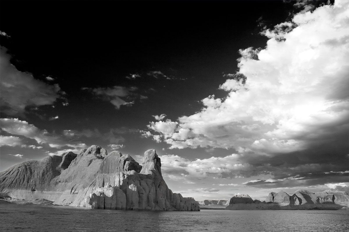 [Lake+Powell-B&W+Wrk2.jpg]