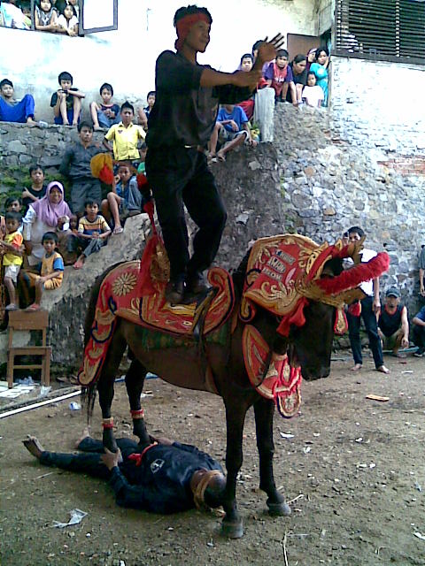 http://3.bp.blogspot.com/_9-QhWicoOp4/SmXfdlCxmlI/AAAAAAAAAEk/vBy