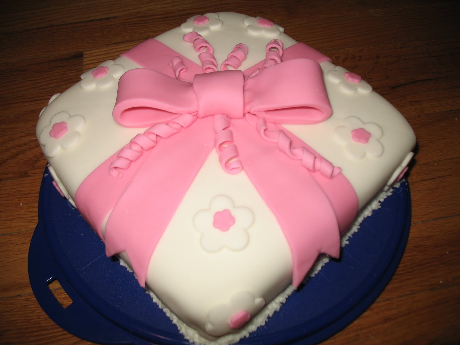 L.A. Sweets Ribbon Cake