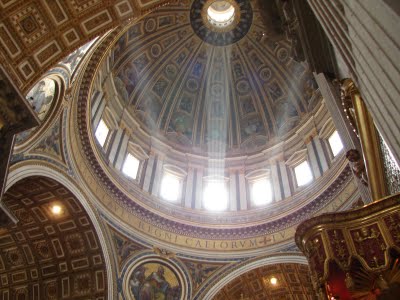 [st+peter's+inside+10+dome.jpg]