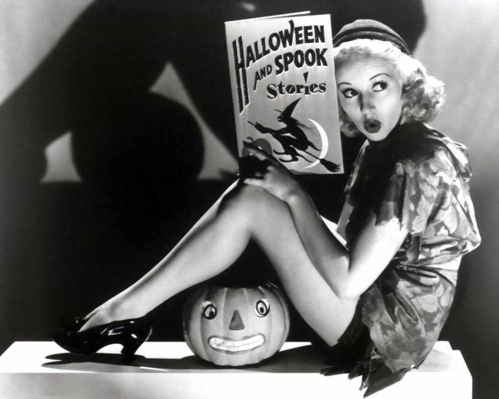 [Halloween+-+Grable,+Betty_02.jpg]