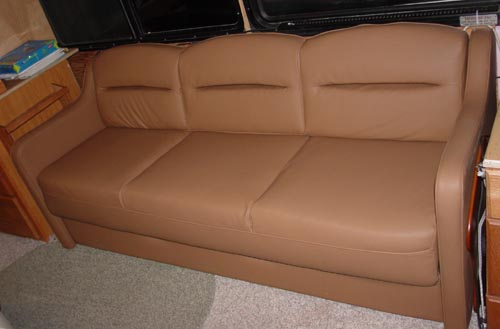 [New+couch.jpg]