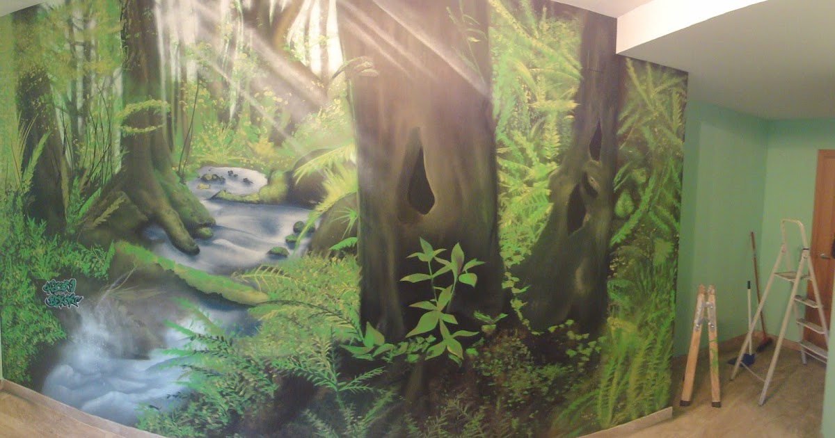Berok Graffiti mural profesional en Barcelona: Pintura Mural de bosque