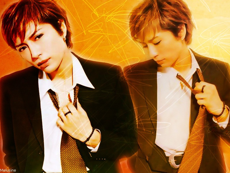 [wall_gackt2.jpg]