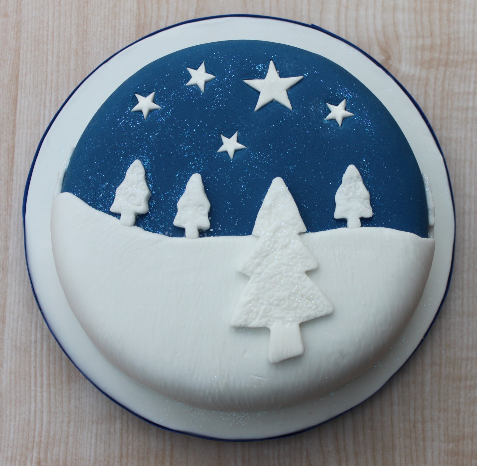 Christmas cakes – decoration ideas Snowballs in Summer: Decorating my Christmas cake - 2010