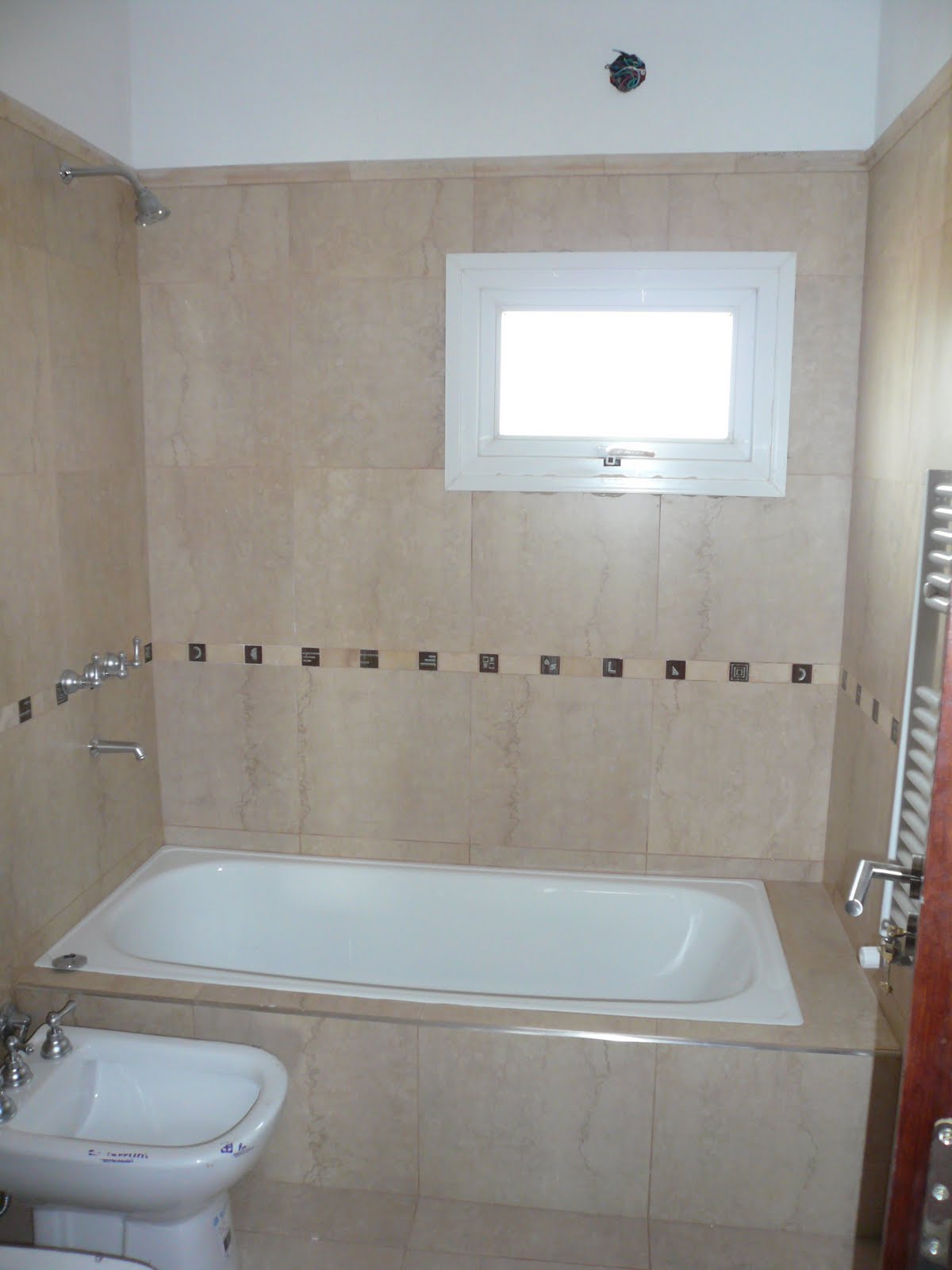 ESPECIALISTA EN CERAMICOS Y PORCELANATOS