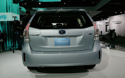 Toyota Prius V, technology