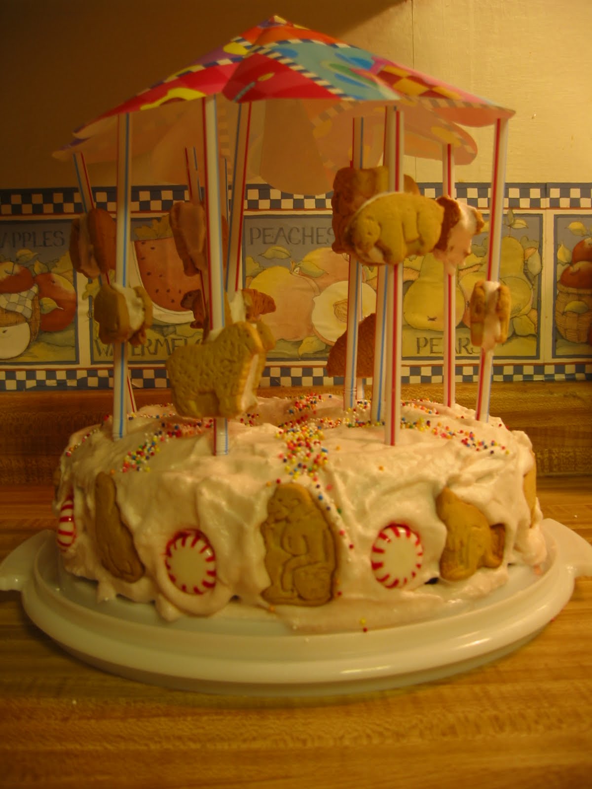 animal cracker cake