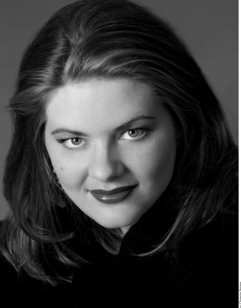 [Laura_Nolen_headshot.jpg]