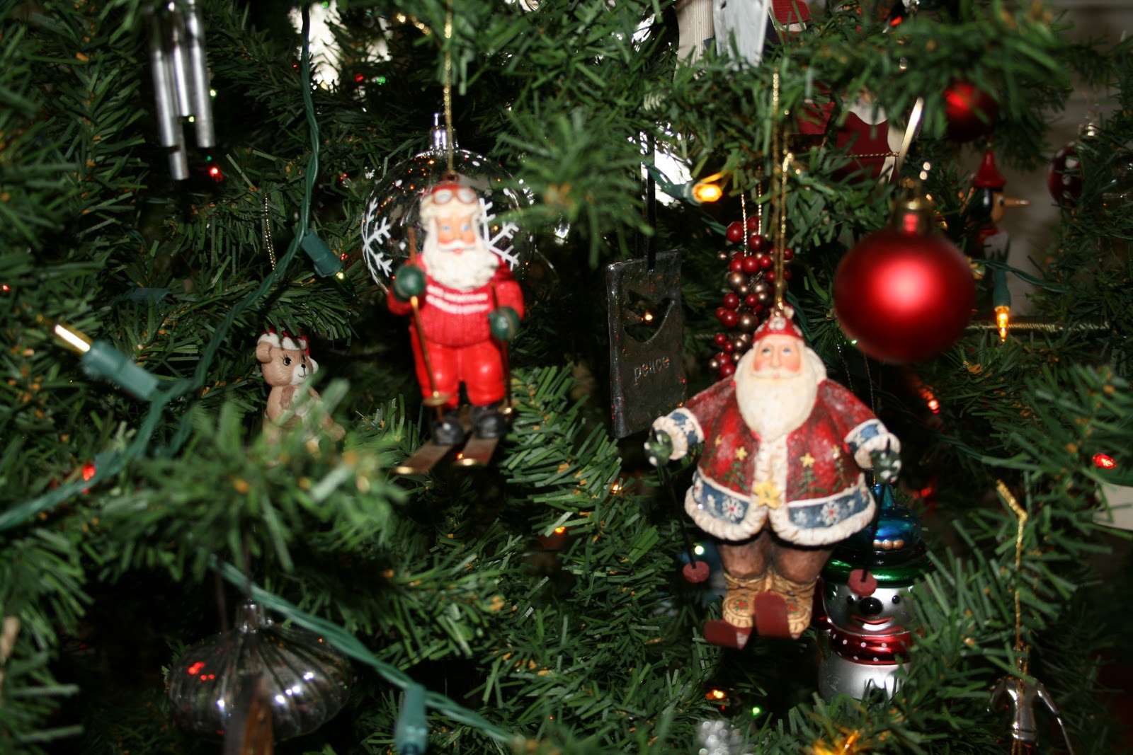 : Themed Christmas Trees?