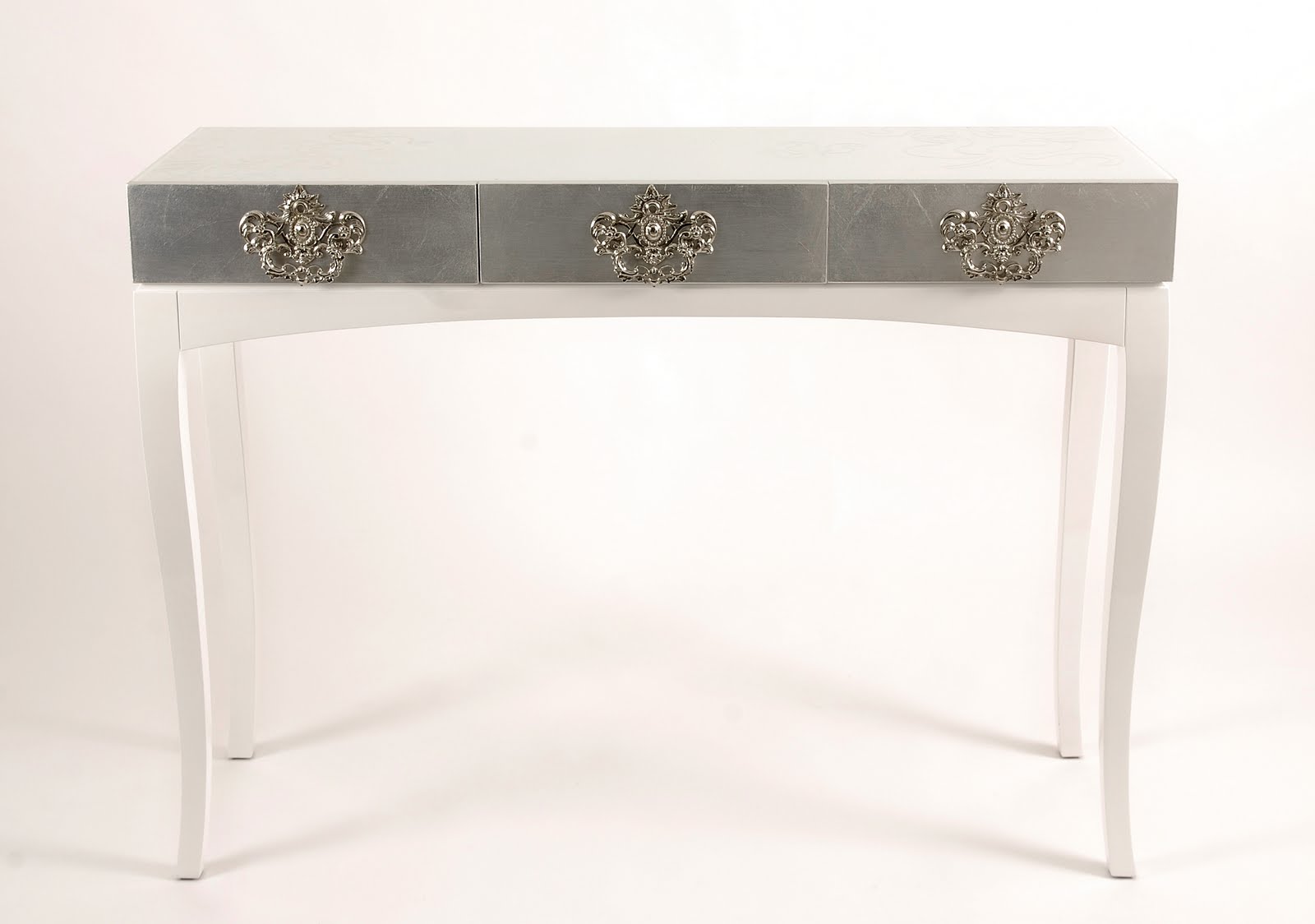 [console-table.jpg]