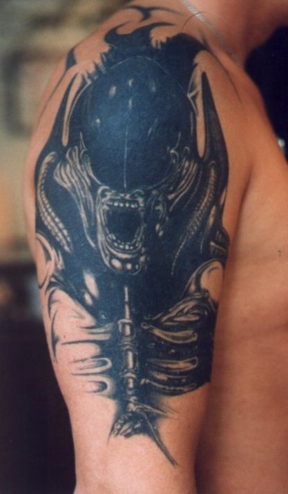 Cool arm tattoos for men arm Alien Tattoos cool Alien Tattoo pictures