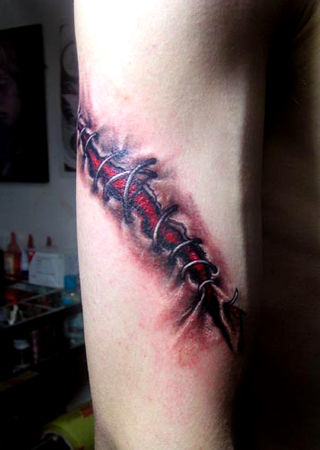 Amazing 3D tattoo cool arm 3d tattoo! This is really a fantastic 3d tattoo