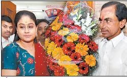 KCR Spending Most Time With Vijayashanti