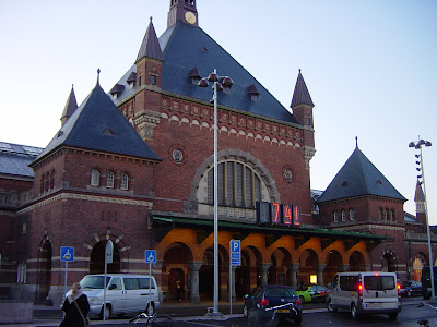 Estación Central - Kobenhavns Hovedbanegard [ZdR] Denmark+train+station+Copenhagen+dsc00115