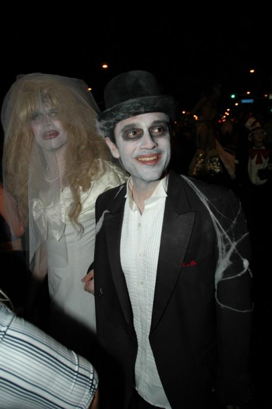 [ghost+bride+and+groom.jpg]