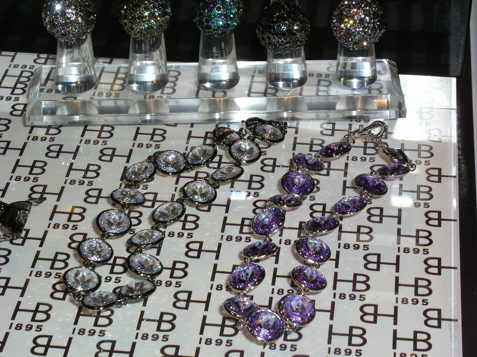 [BENDEL+BAUBBLES.JPG]