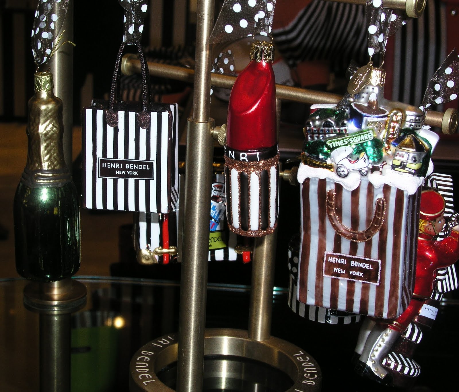 [HB+ORNAMENTS-29.JPG]