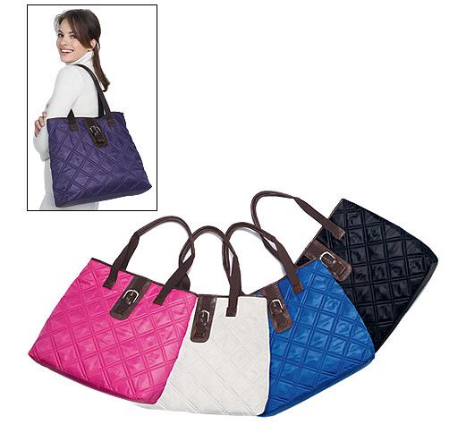 [AVON+QUILTED+BAG.JPG]