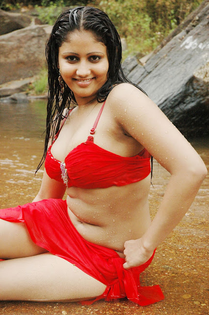 Actress Amrutha Valli Navel Show Photos