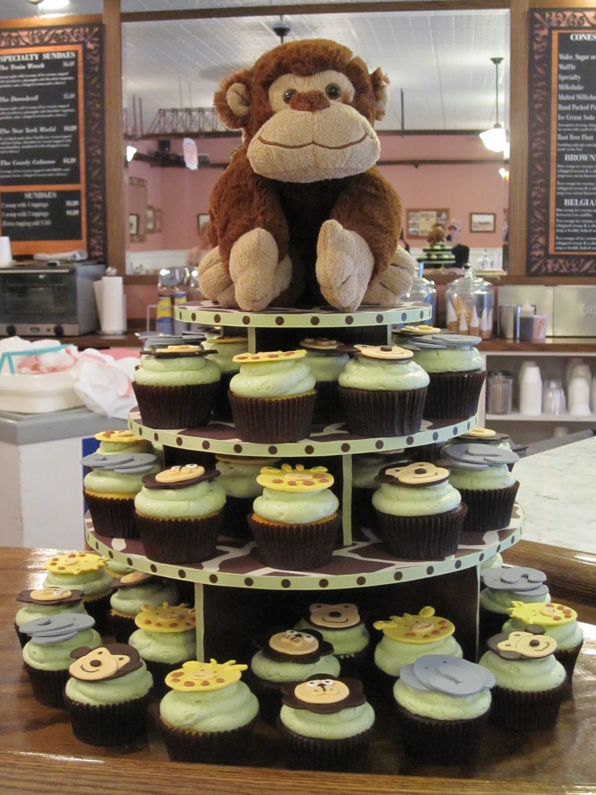 Sweet Spot Blog Safari Cupcake Tower!