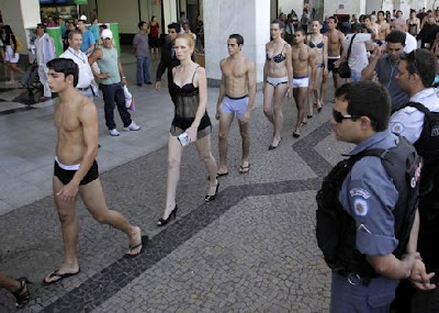 Uniknya Hari Pakaian Dalam Di Brazil [ www.BlogApaAja.com ]