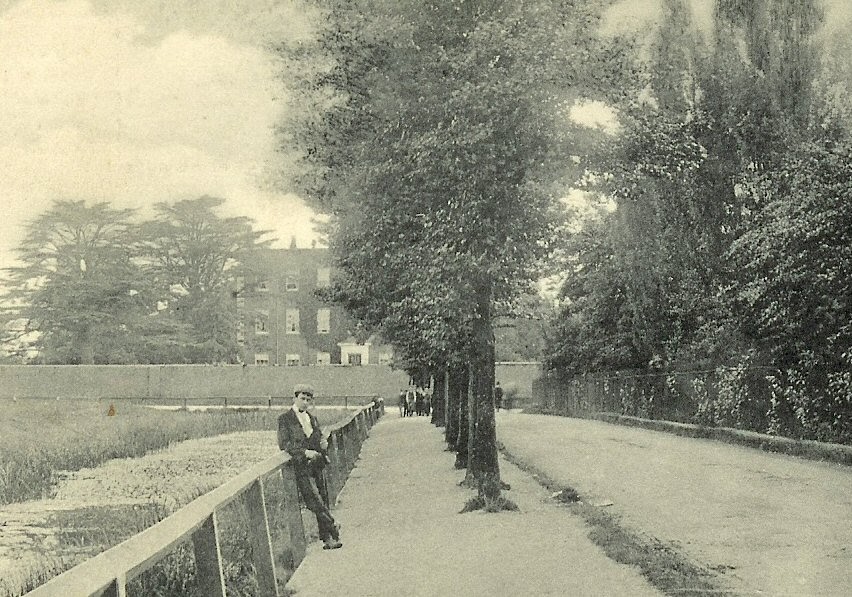 Life in London History of East Finchley