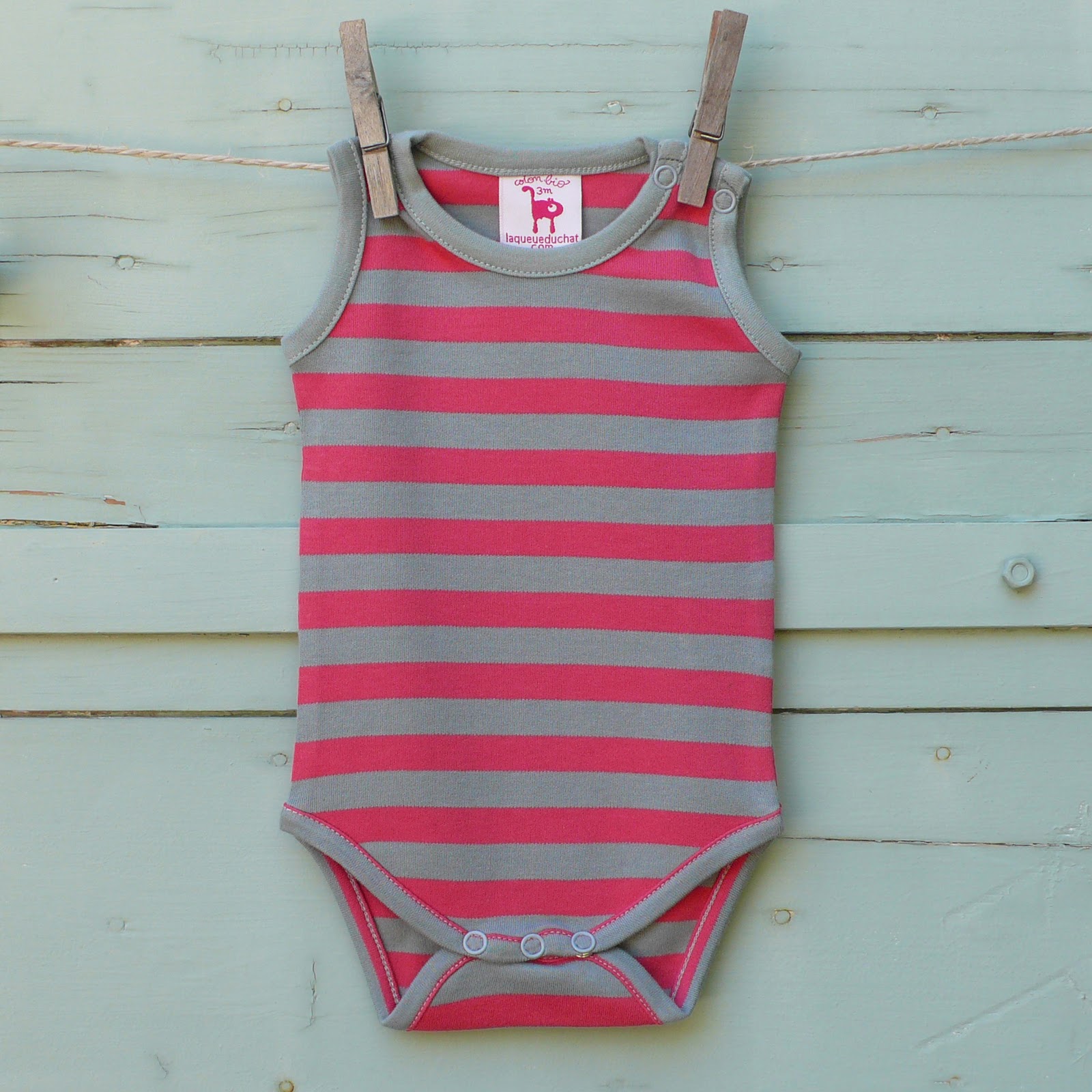 My Baby's First Clothes la queue du chat sleeveless onesies for my