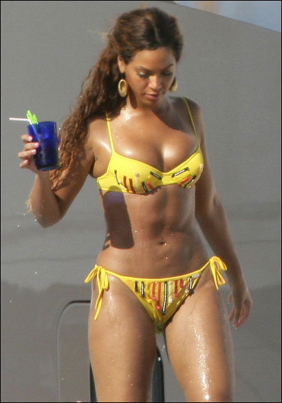 Beyonce_Knowles_Yellow_bikini.jpg