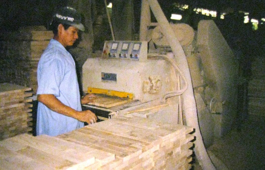 [burmese+workers+in+thailand+(4).JPG]