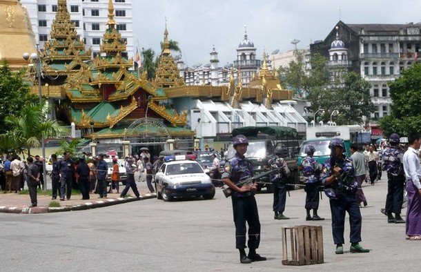 [afp+photo+bomb.jpg]