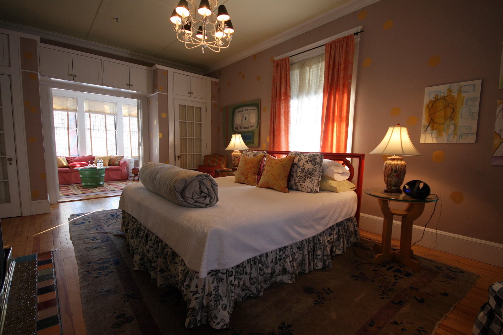 [Pom+guest+room.JPG]
