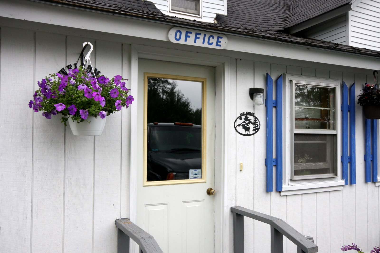 [office+entrance.JPG]