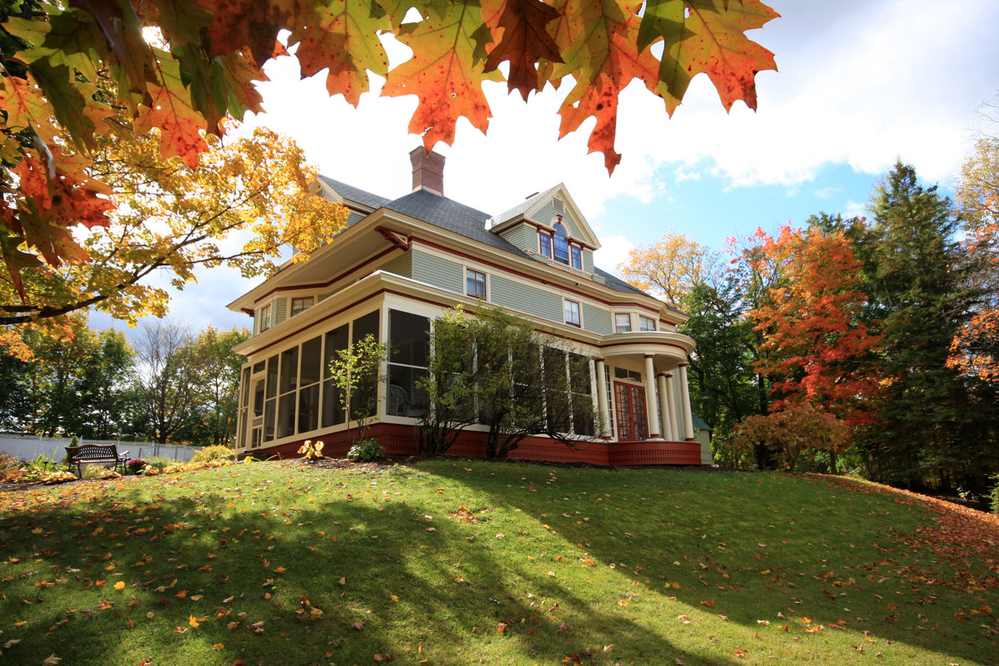 Maine Inn Broker of Inns, Bed and Breakfasts, motels, educating inn