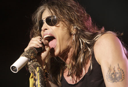 Steven Tyler Performing