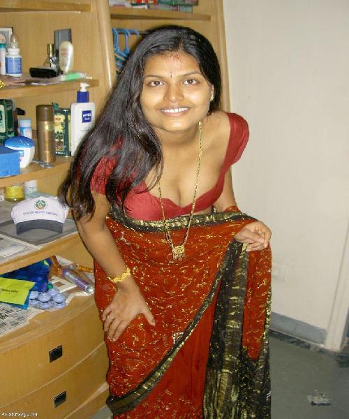 [156+hot+sexy+mallu+auntiy.JPG]