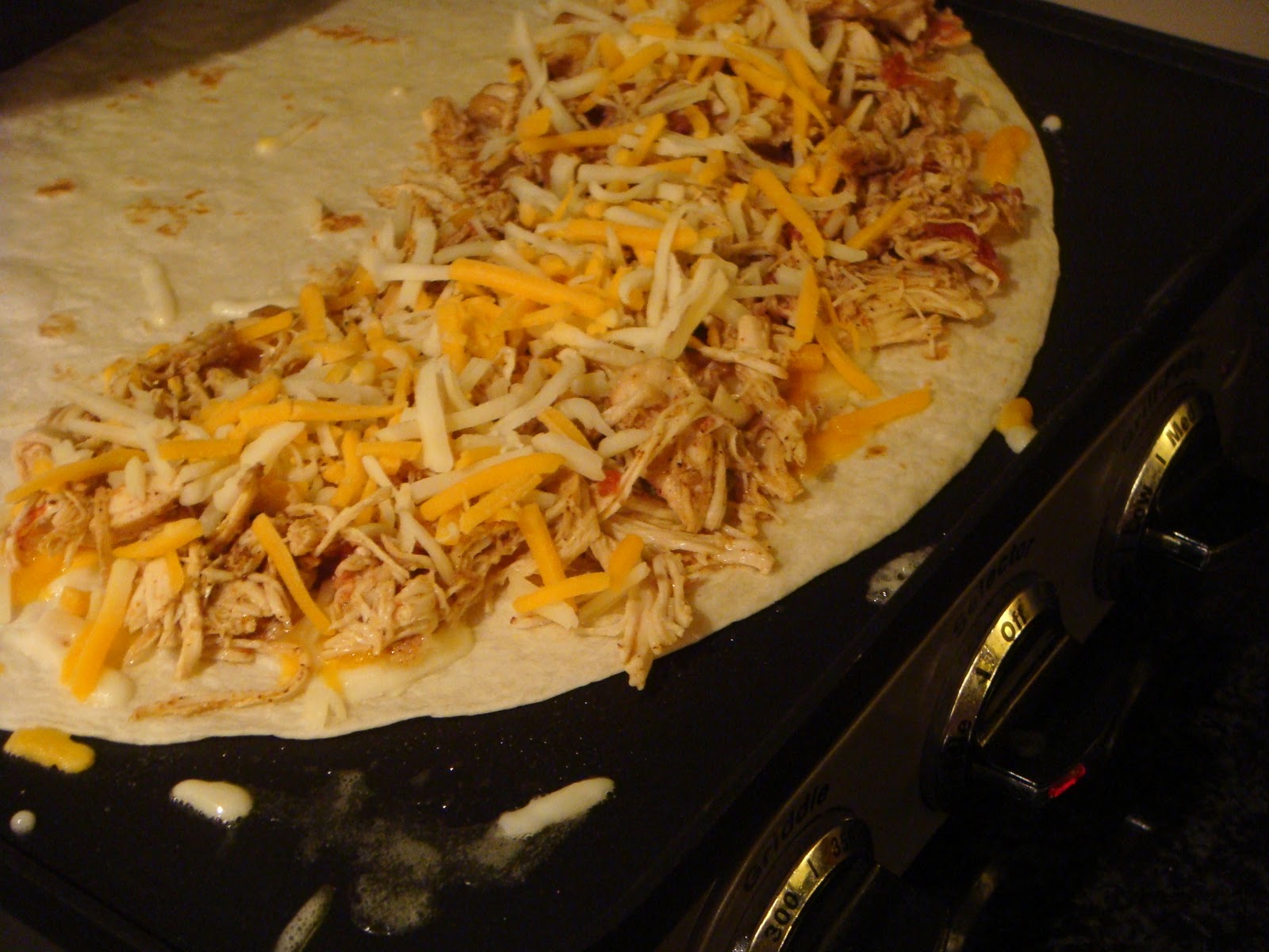 Delicious Dishings Slow Cooker Chicken Quesadillas