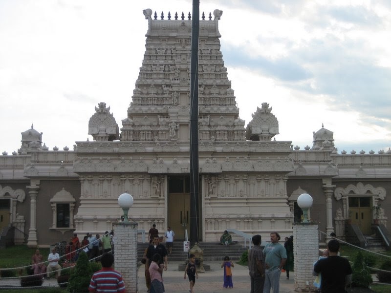 HINDU TEMPLES OUTSIDE INDIA Sri Venkateshwara Temple New Jersey, US.