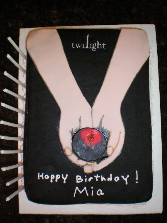 "Twilight" Mia's Birthday Cake