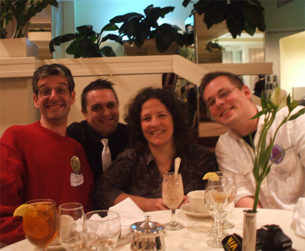 [At-Dindin---web.jpg]