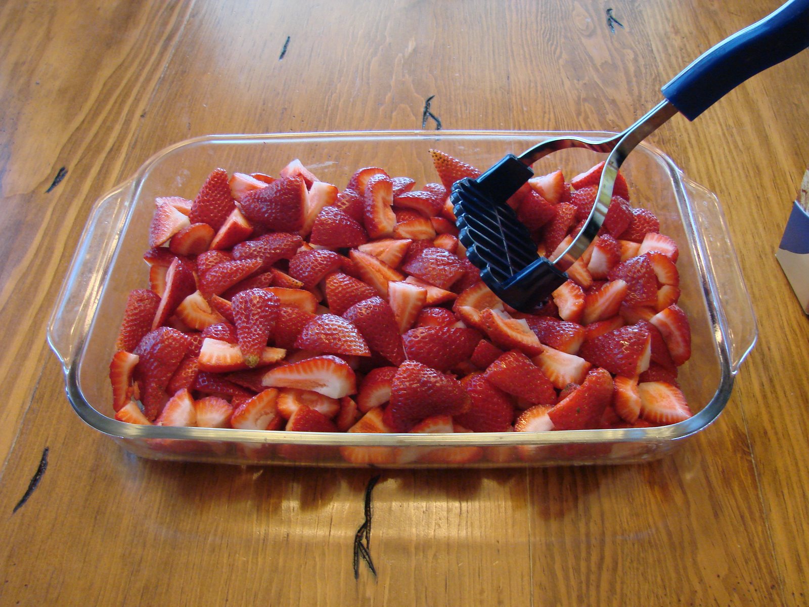 [freezer+jam+strawberry.JPG]